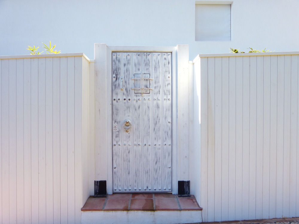 homify Portas de madeira