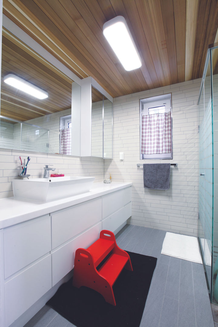 Scandihaus, 춘건축 춘건축 Ванная комната в стиле модерн