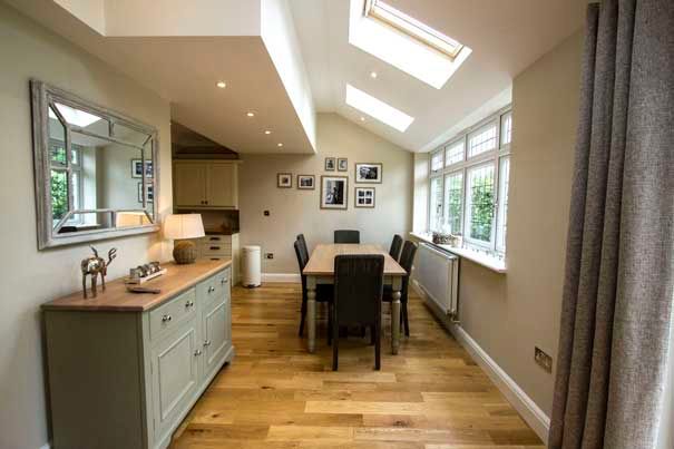 Extension, Loft Conversion & Complete Refurbishment – Kingston, Cube Lofts Cube Lofts Modern style kitchen