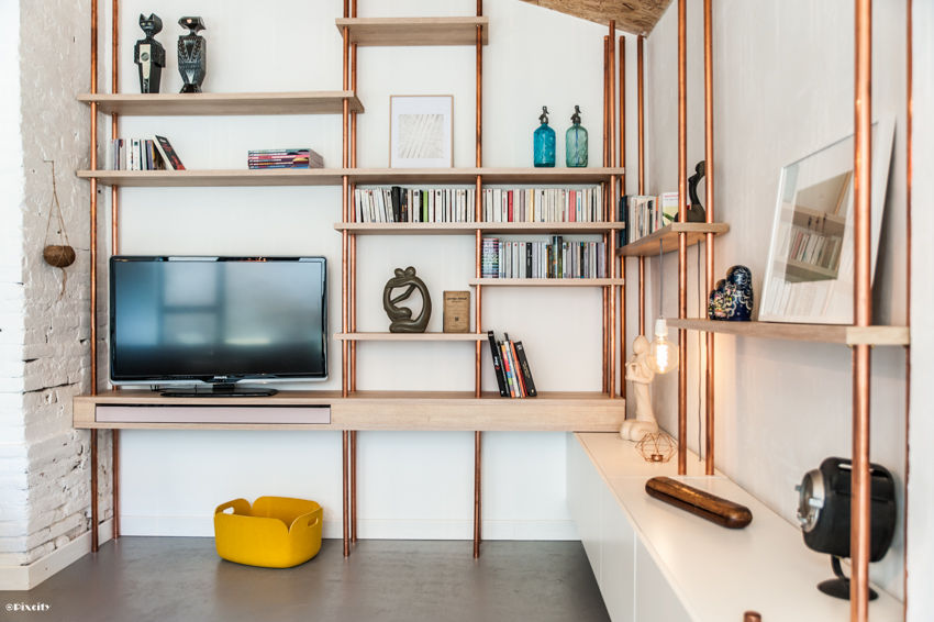 Rénovation écologique d'une maison de ville, Pixcity Pixcity Modern living room Aluminium/Zinc TV stands & cabinets