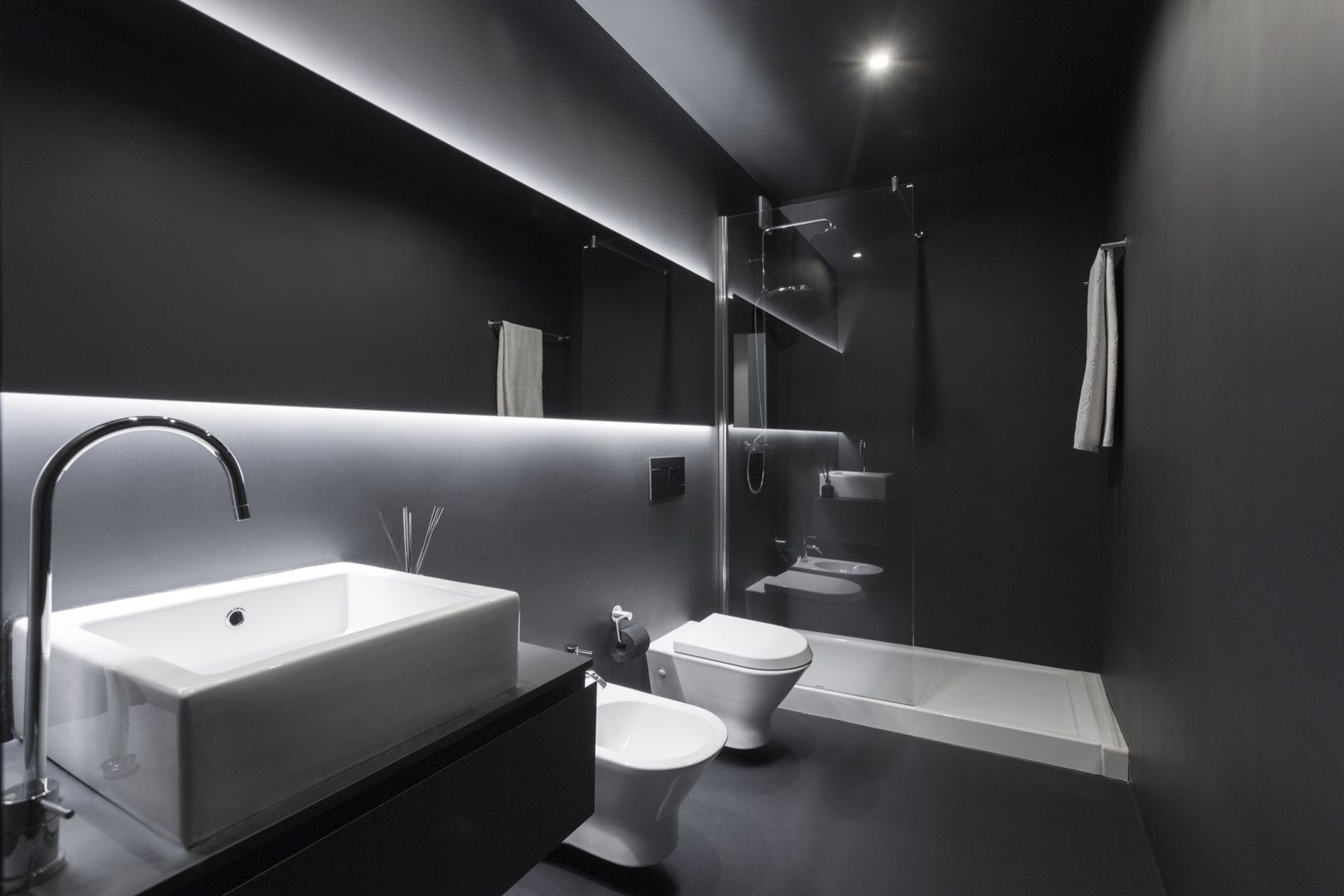 SS Apartment, PAULO MARTINS ARQ&DESIGN PAULO MARTINS ARQ&DESIGN Minimal style Bathroom