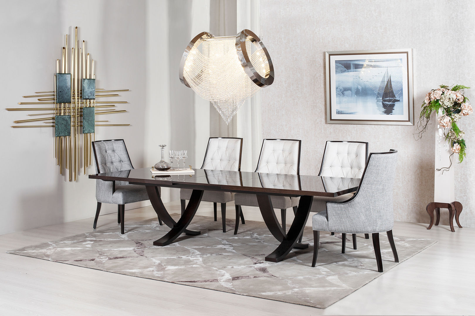 Photos, homify homify Classic style dining room Solid Wood Multicolored Tables