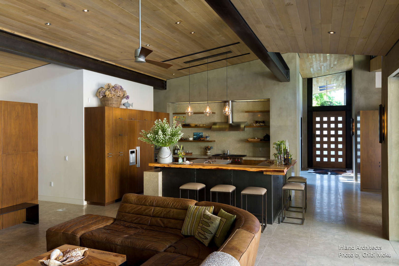 Inland Architects | The Orchard House | Bakersfield, CA, Chibi Moku Architectural Films Chibi Moku Architectural Films Modern living room Wood Wood effect