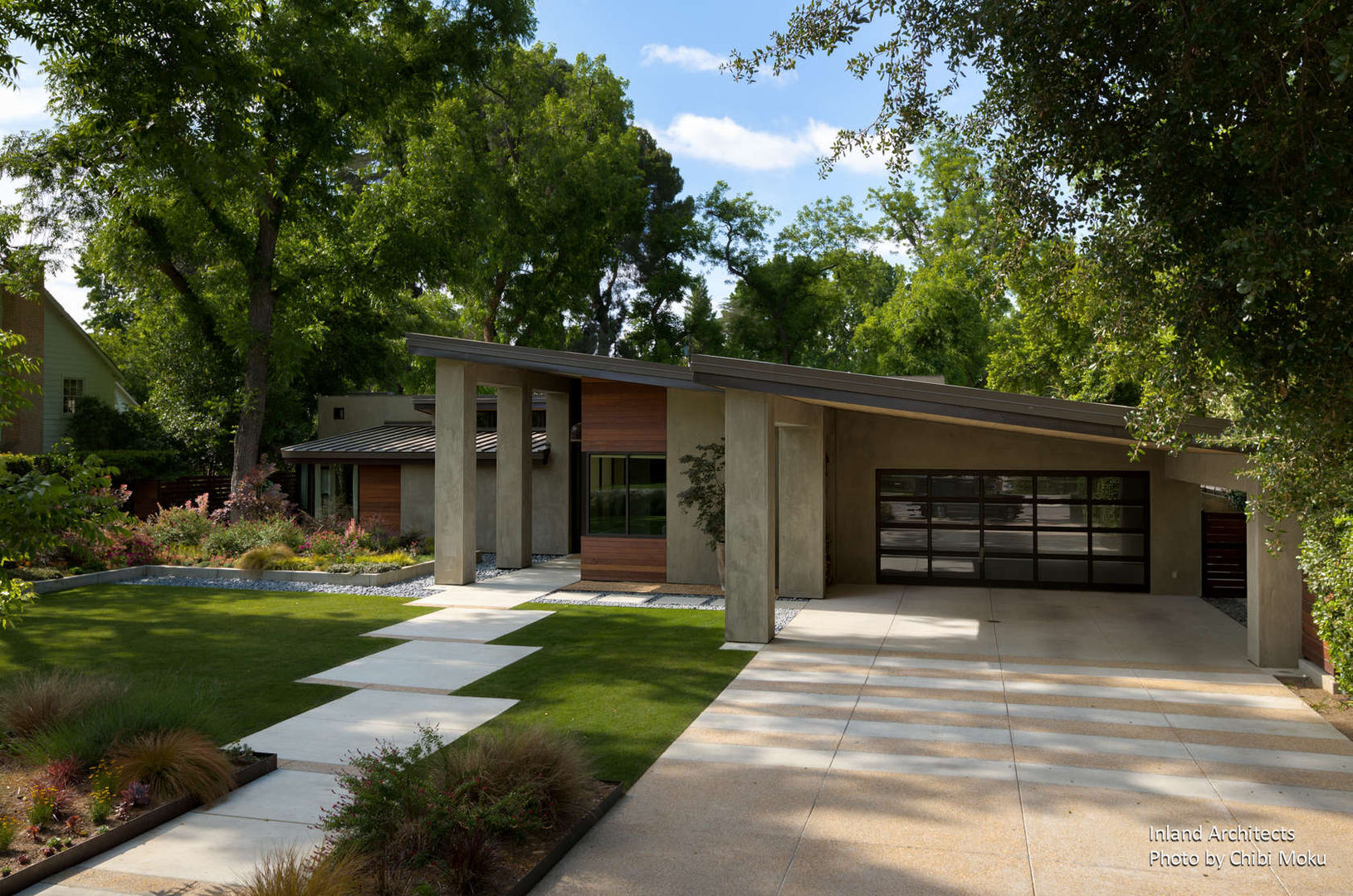 Inland Architects | The Orchard House | Bakersfield, CA, Chibi Moku Architectural Films Chibi Moku Architectural Films Jardins modernos Concreto