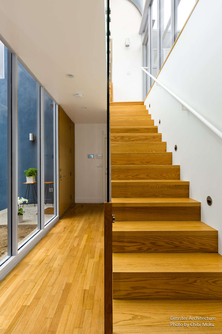 Dimster Architecture | Carroll House | Venice, CA, Chibi Moku Architectural Films Chibi Moku Architectural Films Modern corridor, hallway & stairs Wood Wood effect