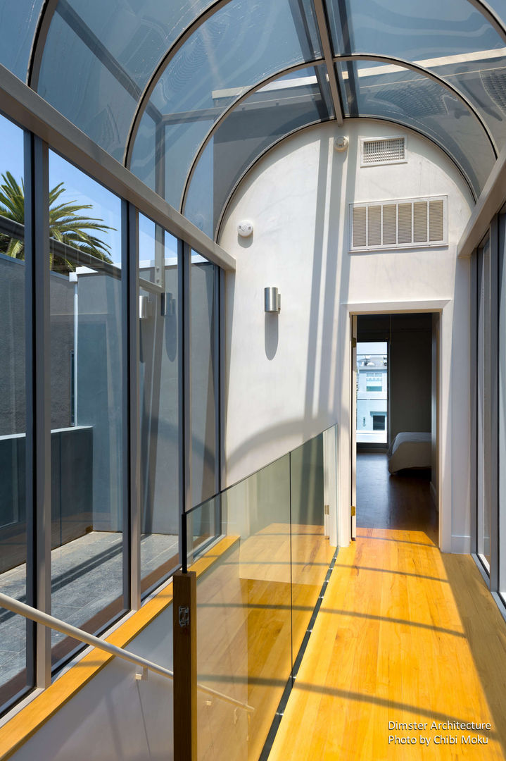 Dimster Architecture | Carroll House | Venice, CA, Chibi Moku Architectural Films Chibi Moku Architectural Films Modern corridor, hallway & stairs Wood Wood effect