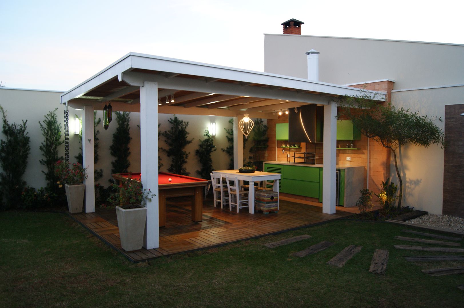 Casa TM , Lozí - Projeto e Obra Lozí - Projeto e Obra Country style balcony, veranda & terrace