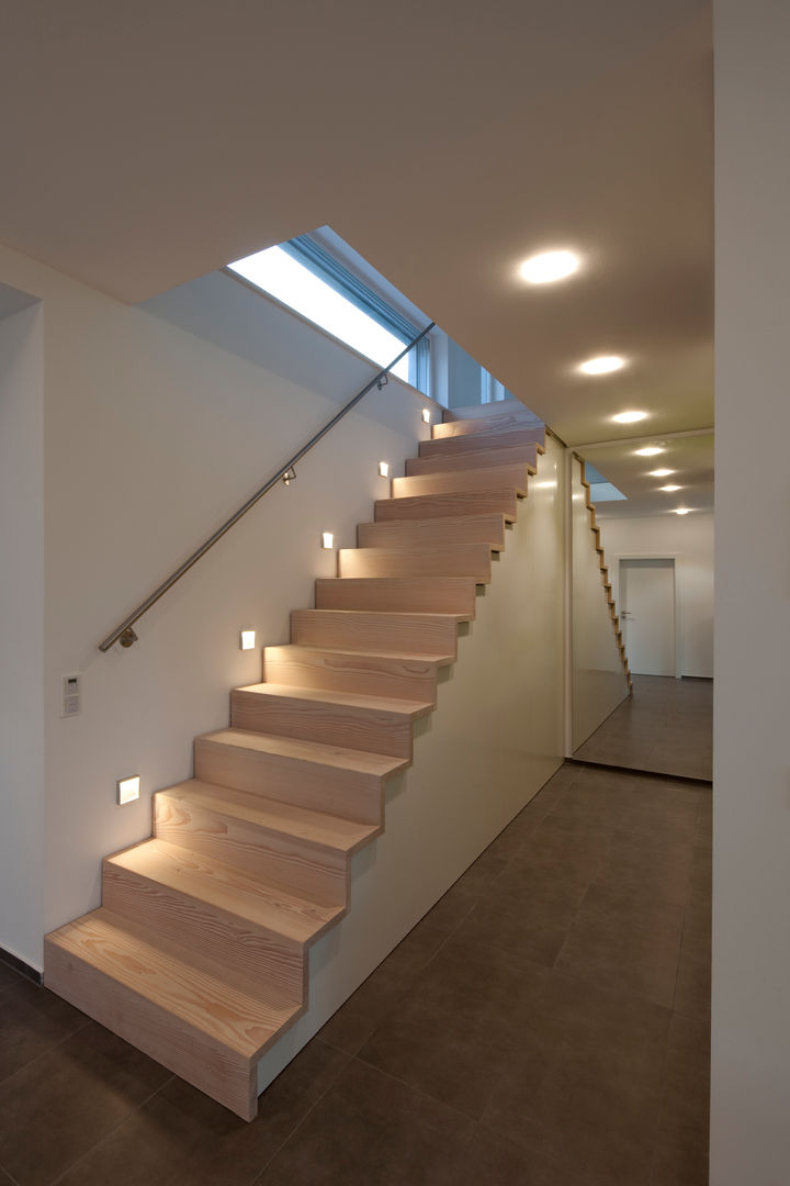 Privates Wohnhaus in der Pfalz, pur natur pur natur Pasillos, vestíbulos y escaleras de estilo moderno