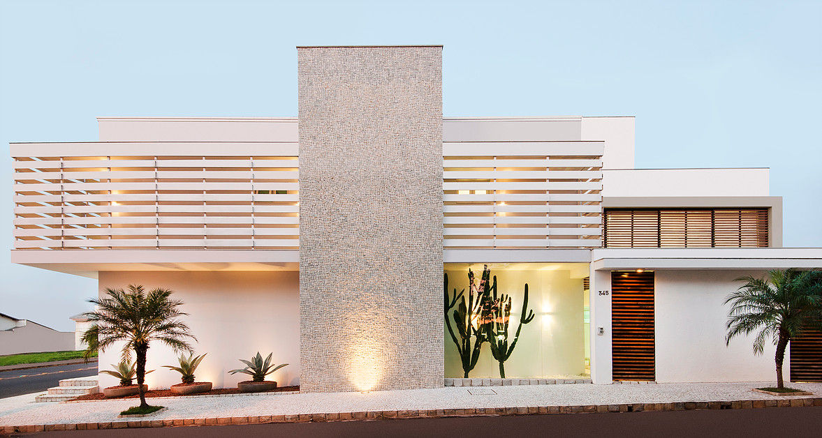 Residência Ortízio Borges, Uberlândia - Projeto THEROOM ARQUITETURA, THEROOM ARQUITETURA E DESIGN THEROOM ARQUITETURA E DESIGN Modern home