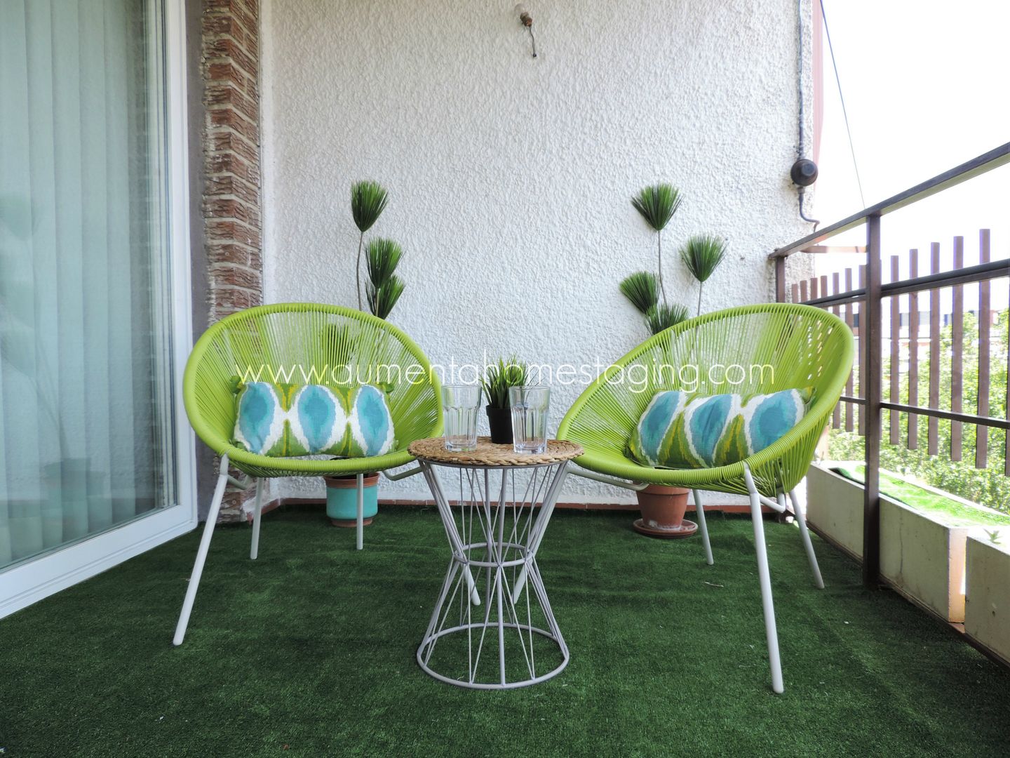 homify Modern Balkon, Veranda & Teras