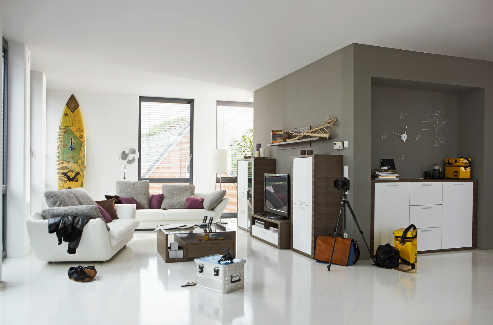 Salon, Livingo France Livingo France Classic style living room Sofas & armchairs
