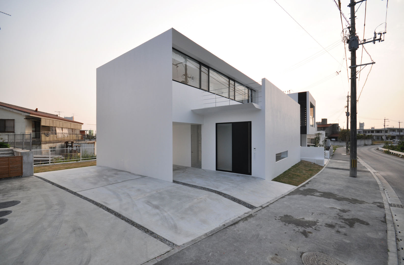 NKZT-HOUSE IN NANJO, 門一級建築士事務所 門一級建築士事務所 Modern houses Concrete