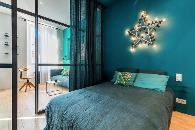 Blue Velvet, Insides Insides Chambre industrielle chambre,bleu,étoile,luminaire,lin,verrière,atelier