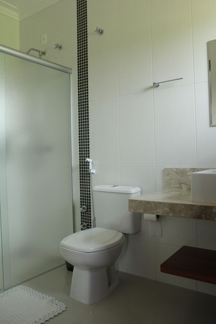 Casa FC, Lozí - Projeto e Obra Lozí - Projeto e Obra Minimalist style bathrooms