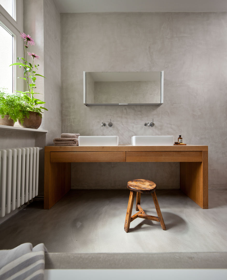 Badezimmer Potsdam, Britta Weißer Innenarchitektur Britta Weißer Innenarchitektur Bagno minimalista Cemento