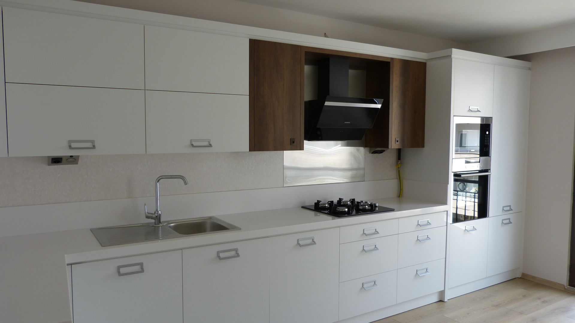 Lavinya Apartmanı, yücel partners yücel partners Cocinas de estilo moderno Madera Acabado en madera