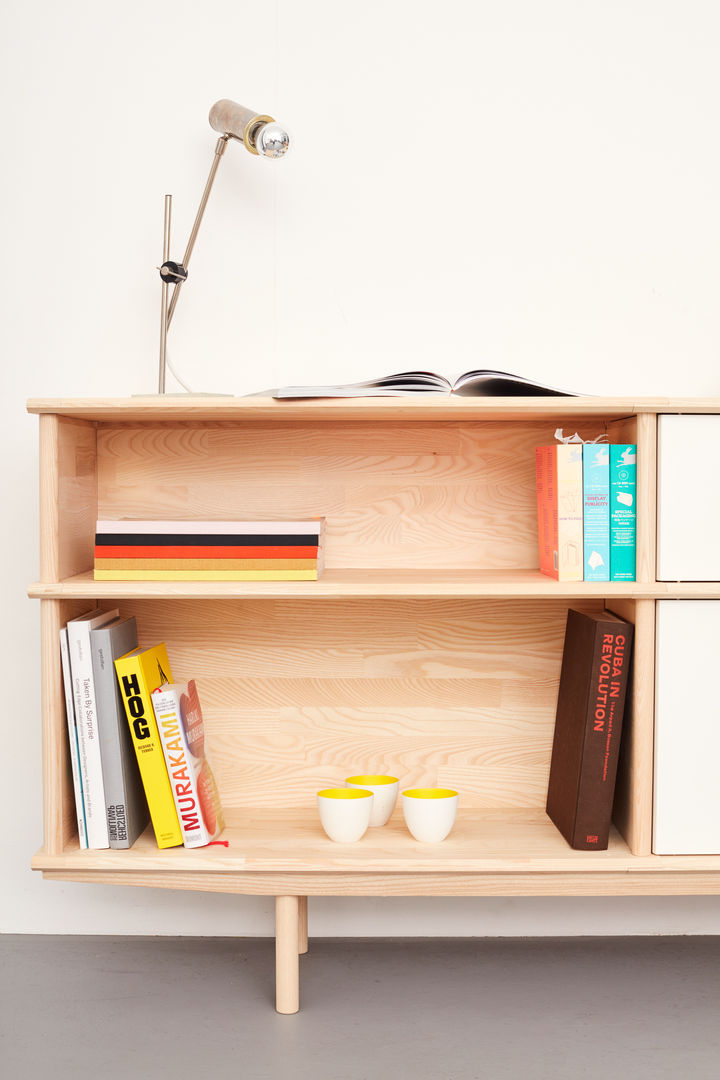 Modular, individuell, stylish: Sideboard aus Massivholz , Neuvonfrisch - Möbel und Accessoires Neuvonfrisch - Möbel und Accessoires Salones modernos Madera Acabado en madera Alacenas y cajoneras