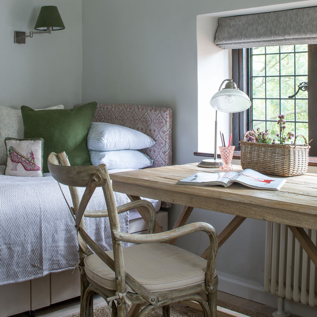 Richmond - Guest Bedroom Roselind Wilson Design Rustic style bedroom