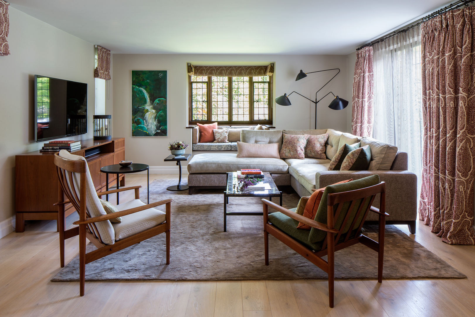 Richmond - Living Room Roselind Wilson Design Salas de estar ecléticas