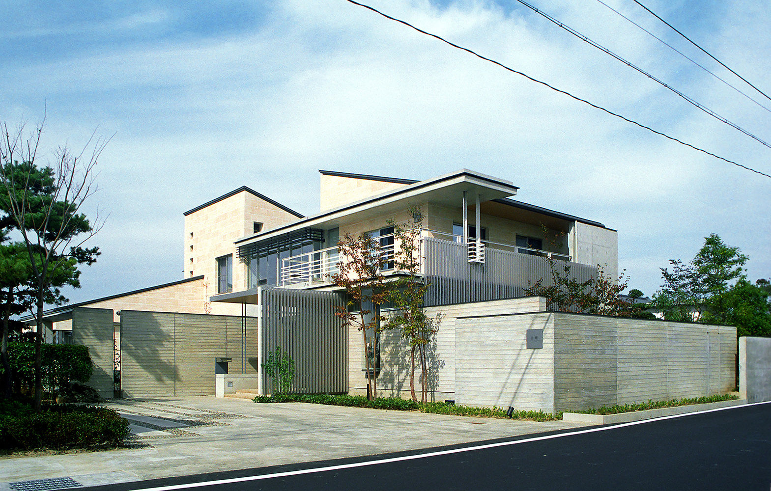 RC造の三世代住宅｜六条の家, シーズ・アーキスタディオ シーズ・アーキスタディオ Modern houses