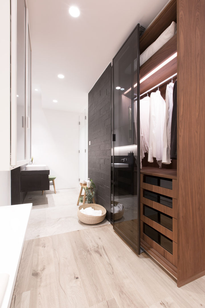 Dress up and Make up homify Minimalist style bathroom