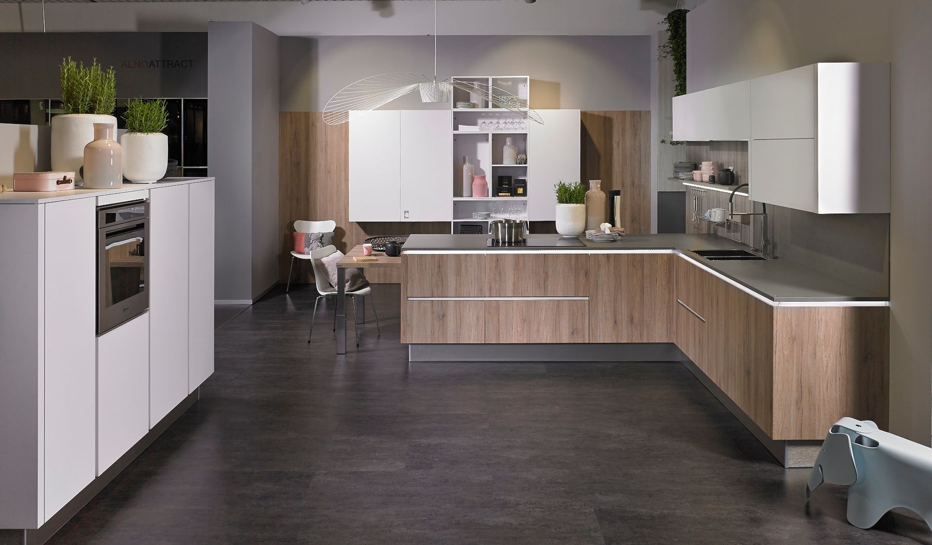 KOW Hausfair ALNO AG , ALNO North America ALNO North America Modern kitchen Wood Wood effect Cabinets & shelves