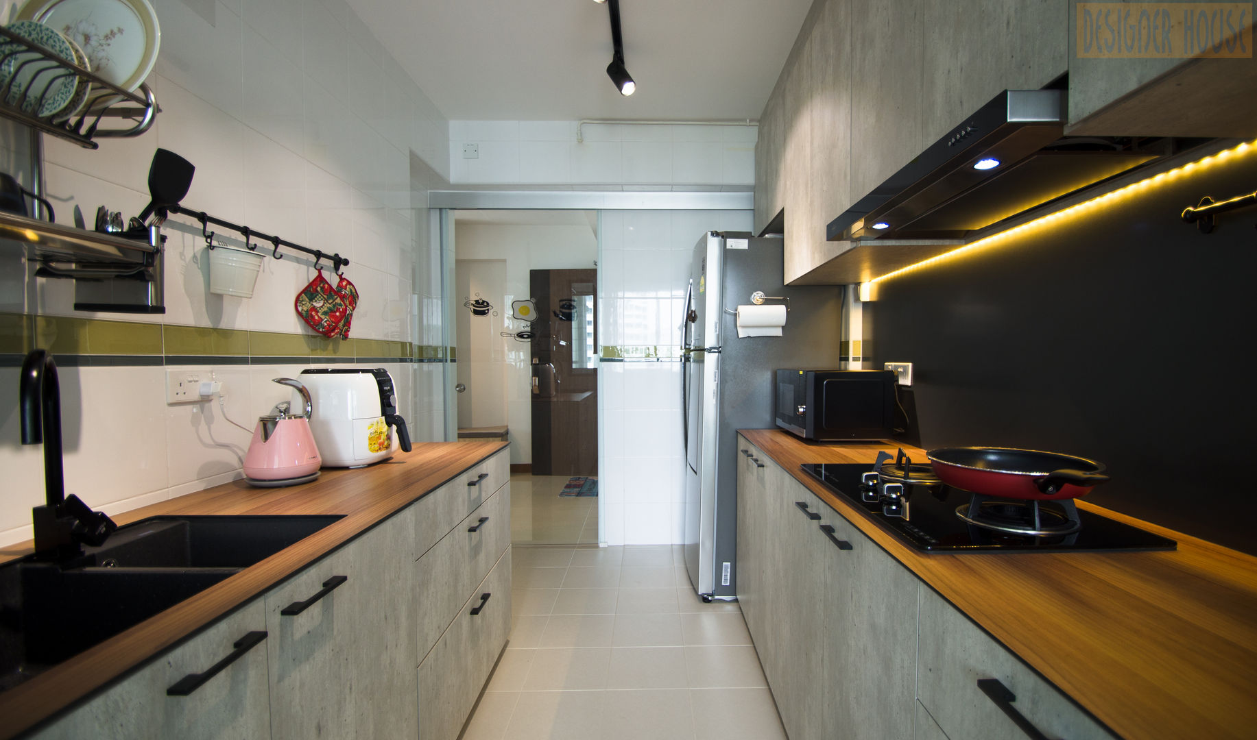 Punggol Waterway Brooks BTO, Designer House Designer House Minimalistyczna kuchnia Naczynia i urządzenia kuchenne