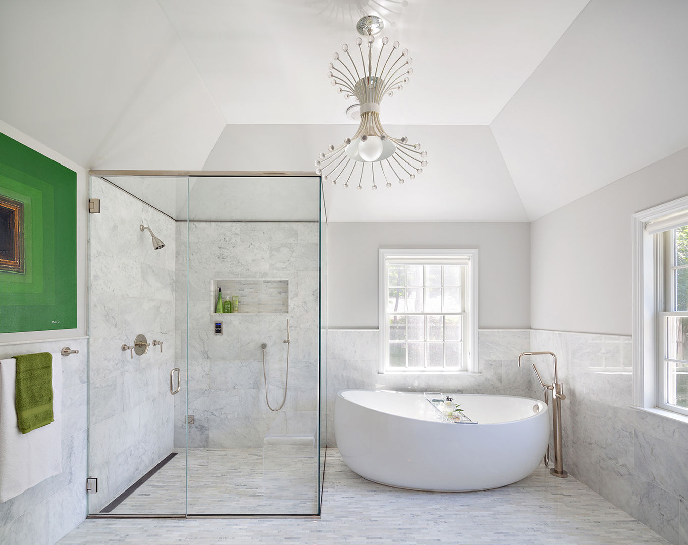 Master Bath Clean Design 現代浴室設計點子、靈感&圖片