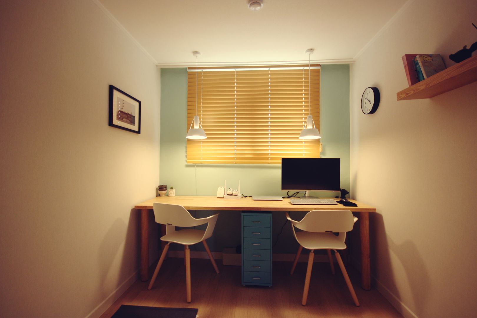 신혼부부의 포근한 20평대 아파트 홈스타일링, homelatte homelatte Estudios y oficinas minimalistas