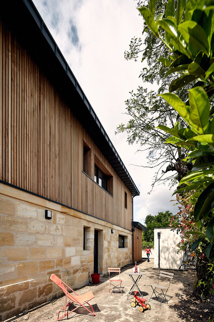 Une Extension Surélévation Créé Comme Un Espace Jour, Cendrine Deville Jacquot, Architecte DPLG, A²B2D Cendrine Deville Jacquot, Architecte DPLG, A²B2D Casas de estilo moderno