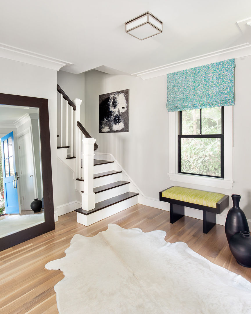 Foyer Clean Design Modern Living Room