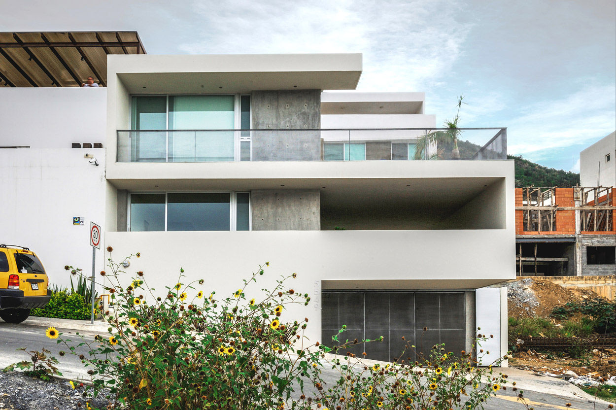 Casa IPE - P+0 Arquitectura pmasceroarquitectura Casas modernas: Ideas, diseños y decoración Concreto