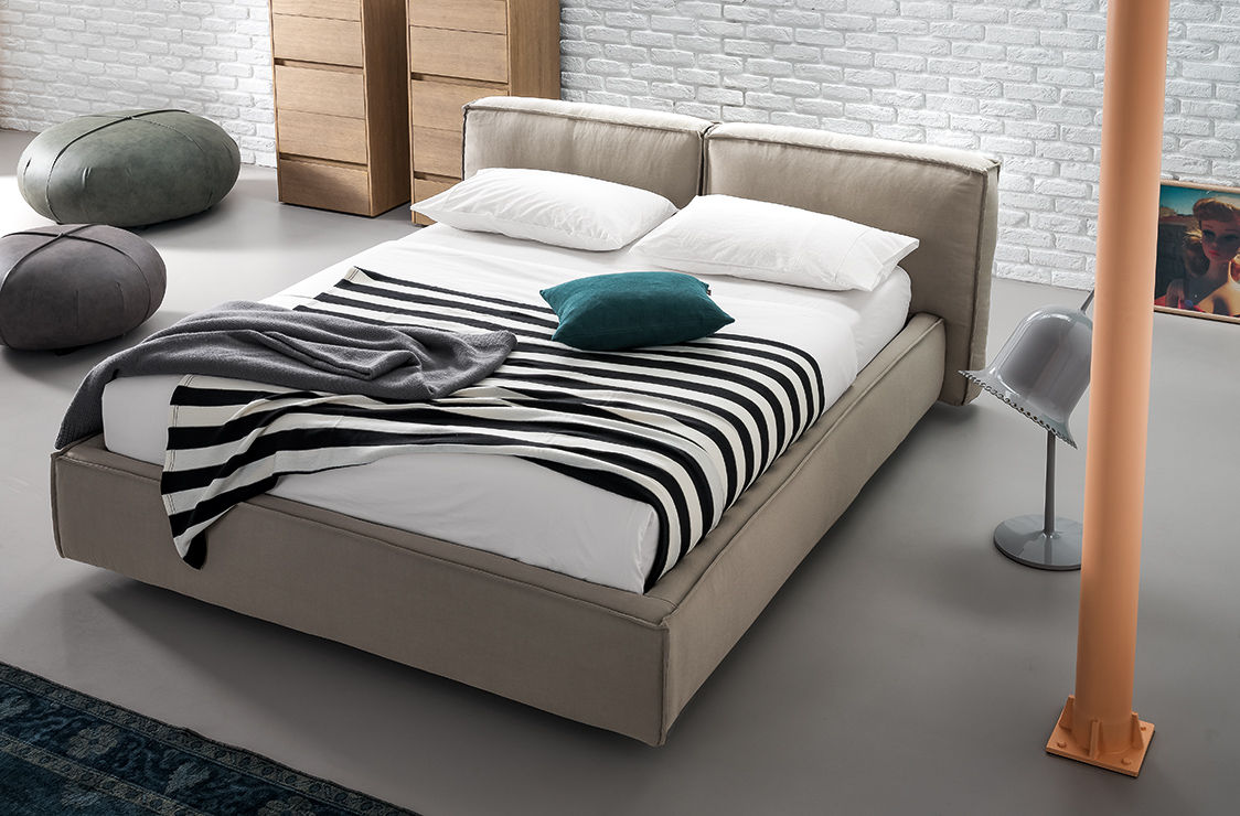 Comfort Dall'Agnese Modern style bedroom Beds & headboards