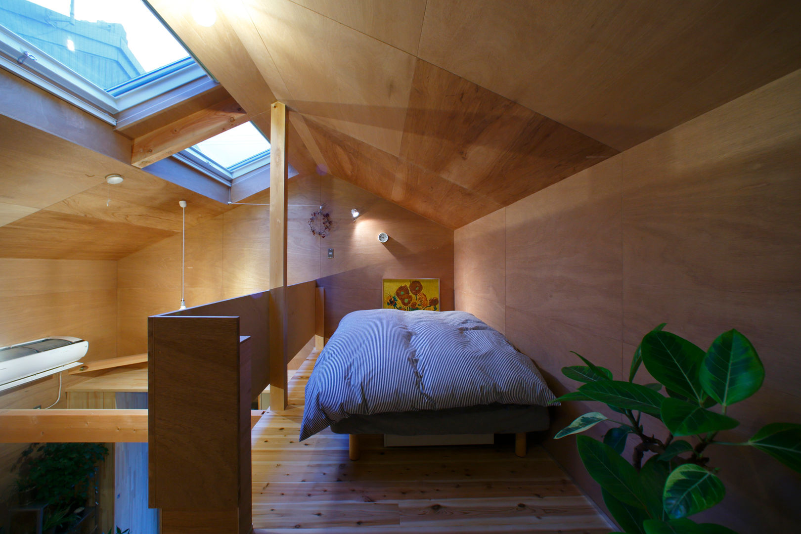 tiny house, 一級建築士事務所ＦＯＲＭＡ 一級建築士事務所ＦＯＲＭＡ Minimalist bedroom Plywood