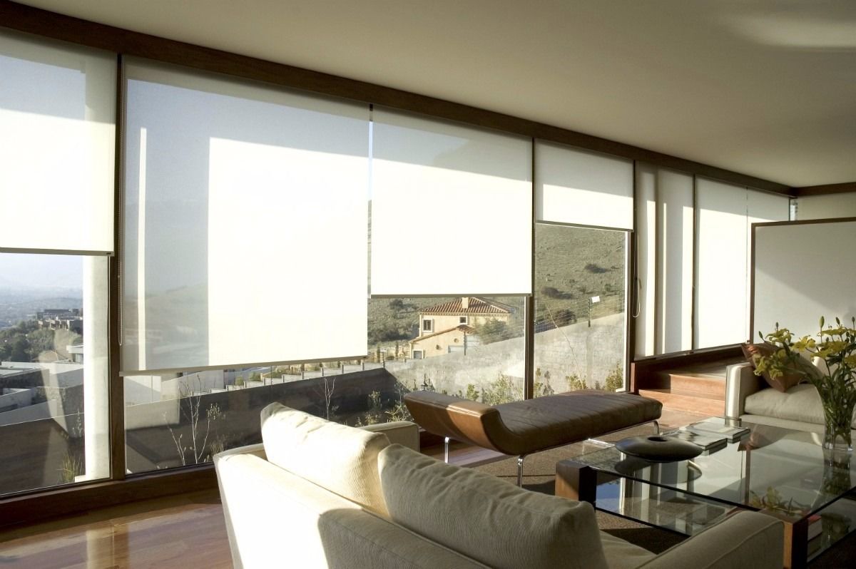 Limpieza de cortinas roller, DV arquitectura DV arquitectura Classic windows & doors Synthetic Brown Curtains & drapes