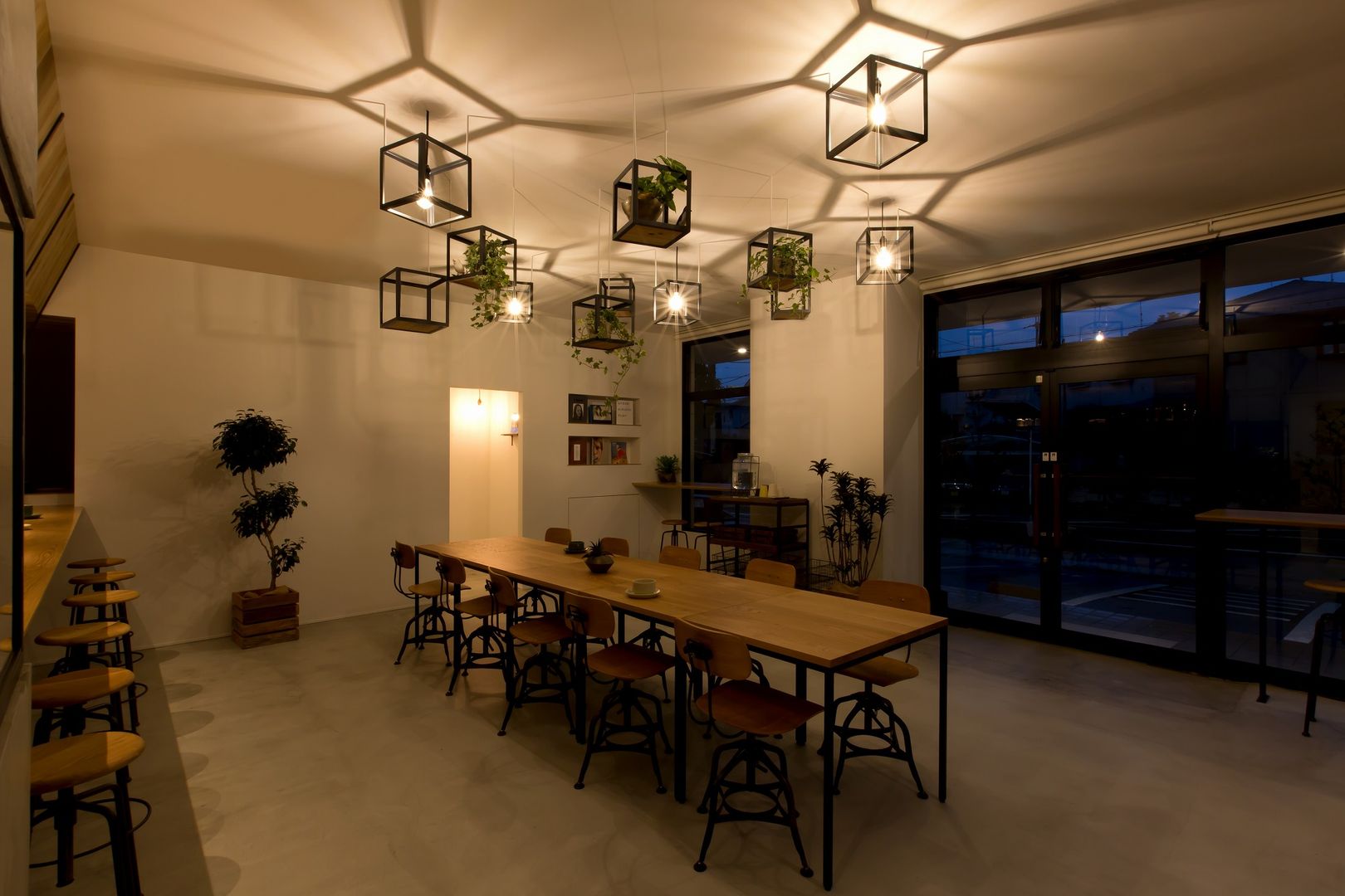 cafe CICERO, ALTS DESIGN OFFICE ALTS DESIGN OFFICE Endüstriyel Yemek Odası Demir/Çelik
