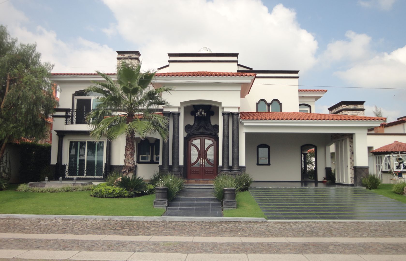 Casa El Pirul, arketipo-taller de arquitectura arketipo-taller de arquitectura Classic style houses