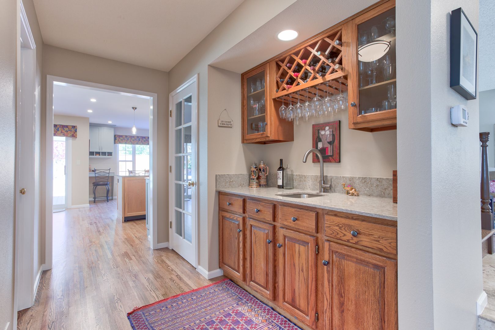 Homestead II Kitchen and Living Room, Studio Design LLC Studio Design LLC Ruang Penyimpanan Wine/Anggur Klasik