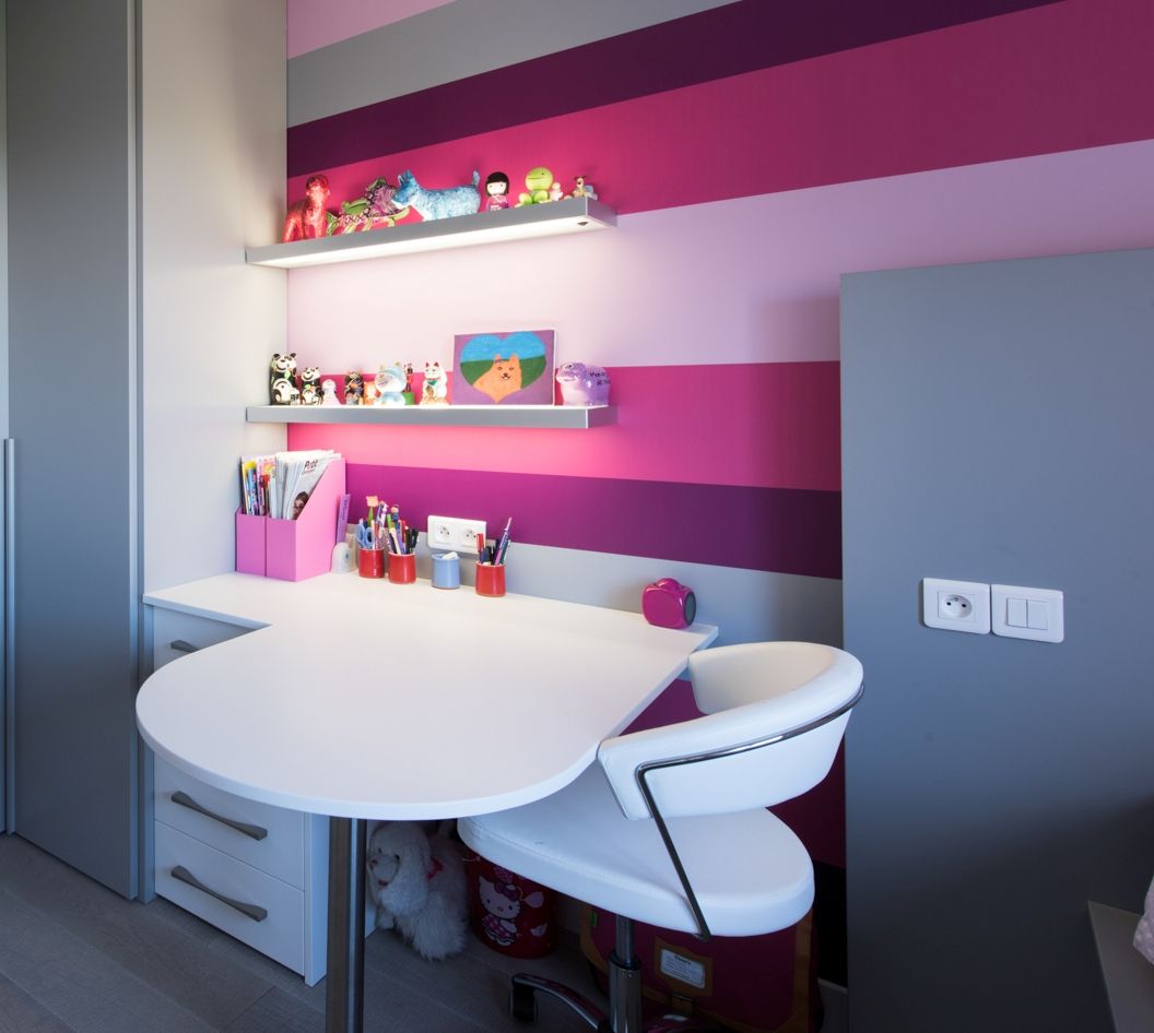 Chambre enfant fille, LA CUISINE DANS LE BAIN SK CONCEPT LA CUISINE DANS LE BAIN SK CONCEPT 모던스타일 서재 / 사무실