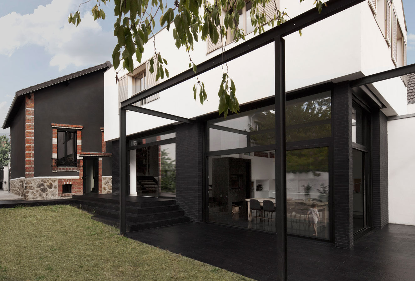 R-HOUILLES, Florence Gaudin architecte Florence Gaudin architecte Modern home Bricks