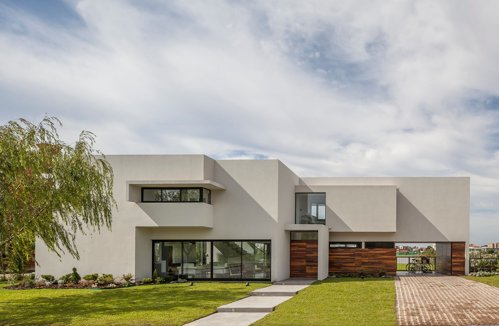 Casa San Benito, Besonías Almeida arquitectos Besonías Almeida arquitectos Casas modernas: Ideas, imágenes y decoración Hormigón