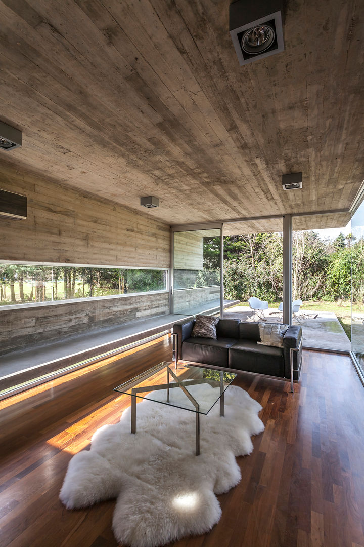 Pabellón Casa Torcuato, Besonías Almeida arquitectos Besonías Almeida arquitectos モダンな 壁&床 コンクリート