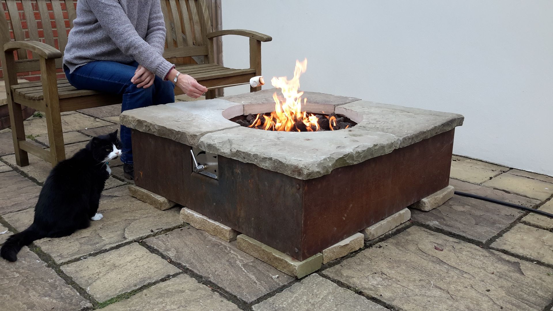 gas fire table Lithic Fire Rustic style garden Sandstone rustic stone outdoor living