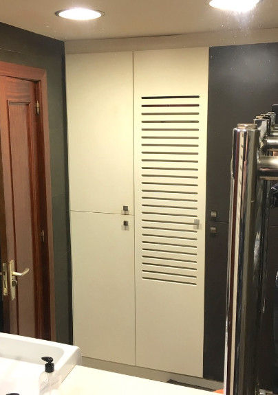 Bathrobe Cabinet XTid Associates حمام Bathroom,bathrobe,cabinet,cabinet