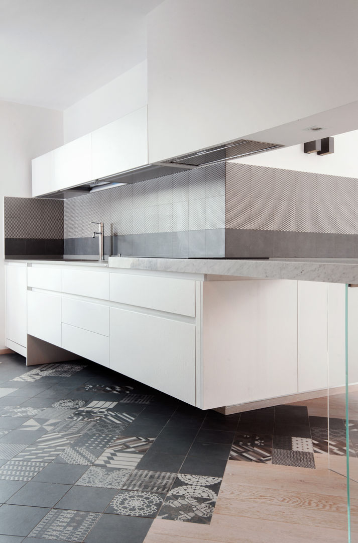 eur, stefania eugeni stefania eugeni Minimalist kitchen