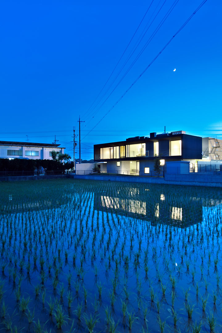 floating house 株式会社廣田悟建築設計事務所 モダンな 家 コンクリート 住宅、別荘、モダン、シンプル、ミニマル