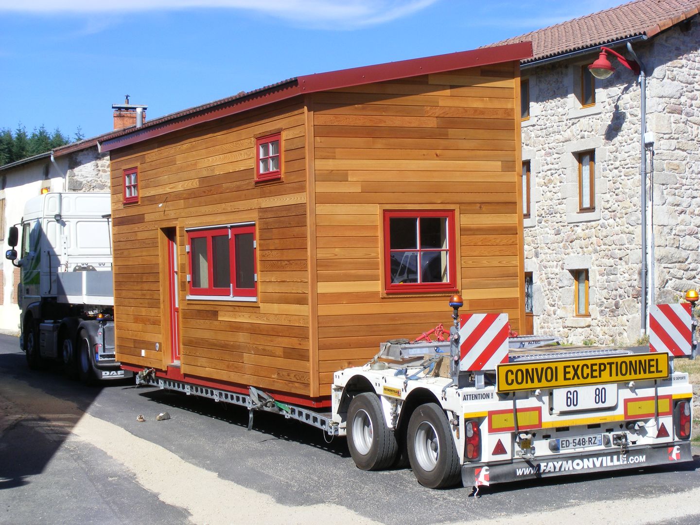 Tiny House Concept - Micro maison sédentaire et déplacable, TINY HOUSE CONCEPT - BERARD FREDERIC TINY HOUSE CONCEPT - BERARD FREDERIC منازل