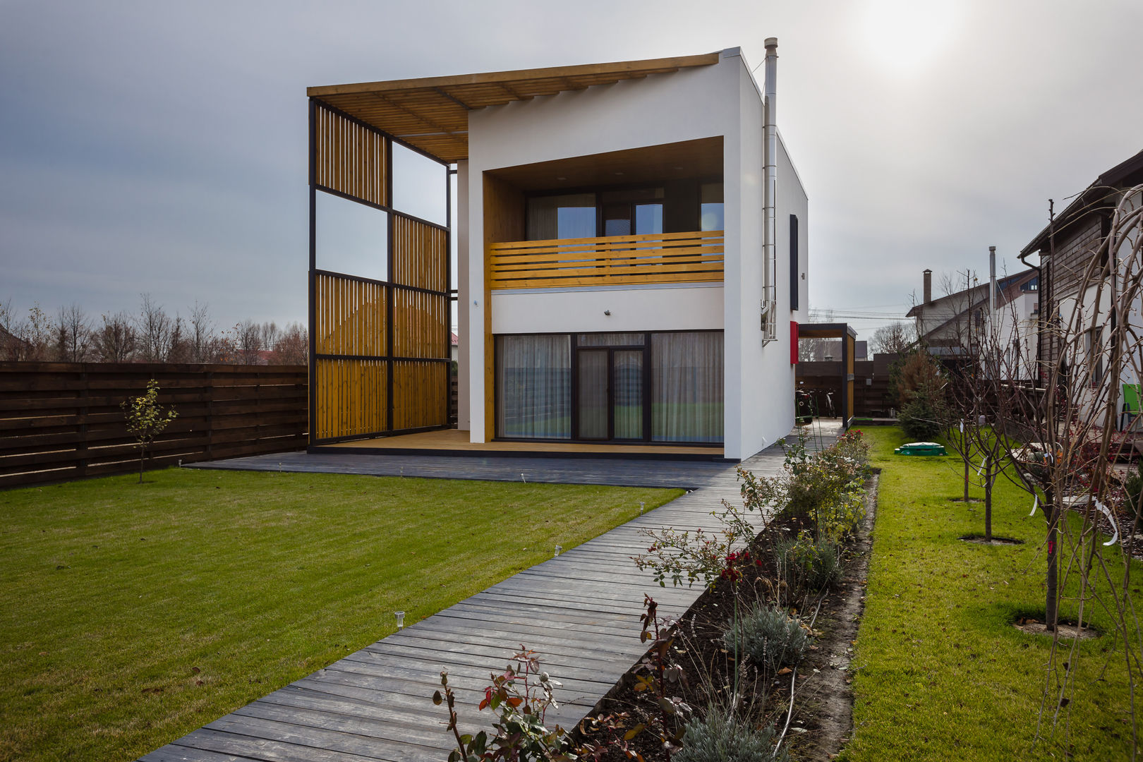 RBN house, Grynevich Architects Grynevich Architects Minimalistyczne domy Drewno O efekcie drewna