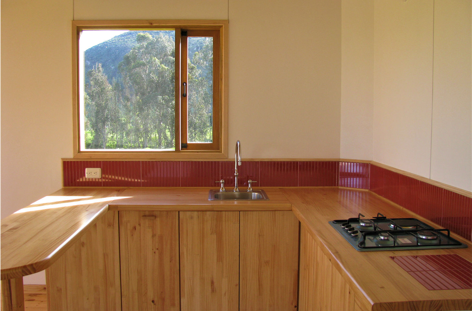 Casa cubica madera, Taller de Ensamble SAS Taller de Ensamble SAS Kitchen Wood Wood effect