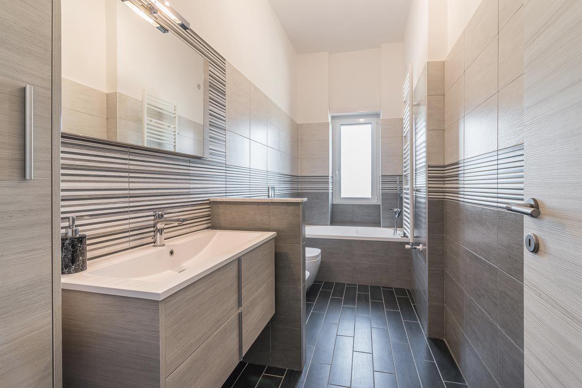 Ristrutturazione appartamento Roma, Tor Sapienza, Facile Ristrutturare Facile Ristrutturare Minimalist style bathroom